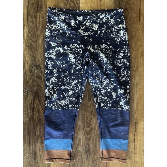 prAna Blue Nautical Canopy Pillar Printed Capri
Crop Leggings Womens S‎ EUC - Picture 2 of 9